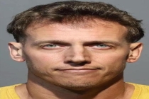 美教师为性侵学生与其母亲交往 罪行曝光引发震惊