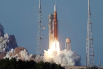 美国绕月飞船刚上天马桶就坏了 深空试飞遇小故障