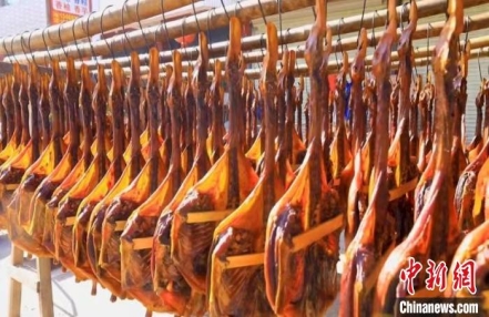 
                    湖南江永腊味香飘全国 助力群众增收致富
               