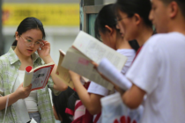近一半省份历史类考生比例持续走低 河南一高中近半历史老师无学生可教