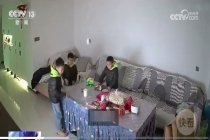 8岁大哥发现着火冷静安排5岁弟弟 三兄弟的父亲是消防员