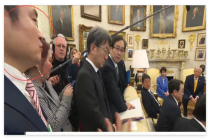 被特朗普调侃后高市支持者甩锅记者 网暴记者转移视线