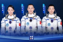 神舟二十三号航天员乘组见面会 新乘组亮相酒泉