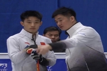 男子冰壶世锦赛第五轮：中国4-7不敌意大利！一局三人失误提前握手 循环赛再尝败绩