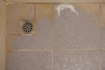 22楼倒腻子粉3楼厕所返脏水赔16.5万 楼上装修惹祸