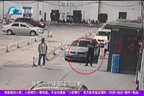 踢球人回应男子被球砸中进ICU 球场安全引争议