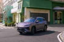 比亚迪宋Ultra EV上市 闪充技术引领效率革命