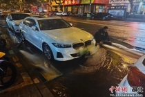 湖北荆门一市场内涝 消防连夜排500余吨 10小时奋战保平安