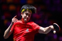 乒乓世界4月份刊封面王楚钦 气场全开稳如泰山