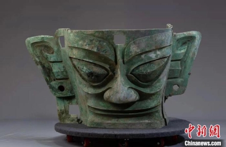 
                    商代代表性文物武汉展出 展商王朝文明考古成果
               