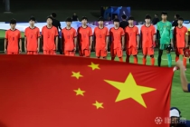 北青：宋凯亲赴机场捧花迎接U17归国