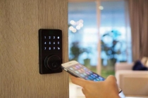 女子遭陌生人刷开房门后续 酒店被判赔偿