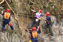 消防员蒋寒阳：抱婴儿过绝壁 责任重如山