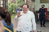 台湾检方传唤李乾龙尹乃菁厘清案情 政坛风波再起