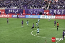 “川超”南充队2:2战平凉山队 半场闪电攻势如虹