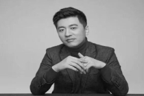 张雪峰在公司跑步后出现不适送医 因心源性猝死不幸离世