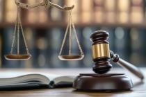 女子阳台烧香致2死 一审被判缓刑 过失引发火灾悲剧