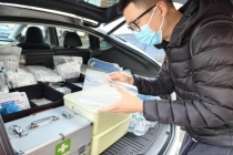 北京网约男护士目睹沉重与温暖 见证五千种衰老