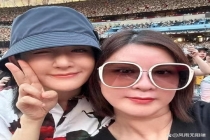 谢娜在张杰演唱会亲了秦岚杜华 乐华大师姐身份揭秘