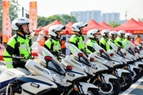 考生忘带身份证骑手7分钟送来 交警暖心护考举措