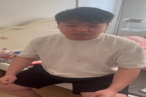 梅姨落网被拐儿童激动到吐了 20年怒火终得释放