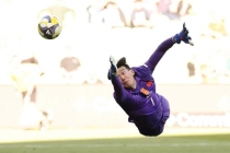 国足0-2喀麦隆 开场9分钟连丢2球 年轻阵容迎战强敌