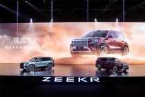 用纯电的思路做混动，极氪8X想成为爆款豪华车