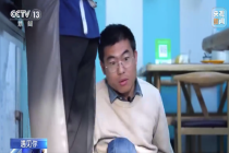 天崩开局如何逆转人生！河南蹲行医生在新疆开诊所行医