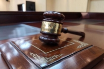 兄妹祭扫发现亲人墓地被占 法院判了 侵权者赔偿损失