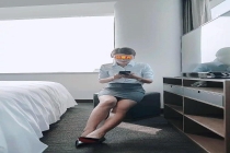 教师自拍不雅视频售卖获刑 法律底线不容触碰