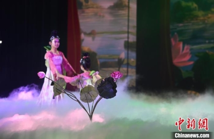 
                    广东举办“南粤扶残·艺海友爱”暨国际残疾人日活动
               
