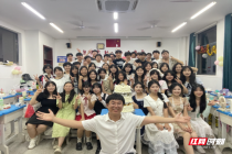 00后班主任的首届学生要高考了 年轻教师与学生的双向奔赴