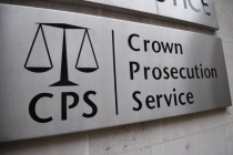 英冻结一中国人涉及7.38亿元房产 非法资金购房调查中