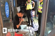 救援队在乌龙江边救下轻生男子 “再难的事，只要活着就有解决的希望”