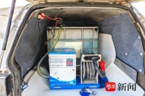 黑加油车“露头”，扬州连查2辆非法改装车，警方对“油老板”和加油人都有话说