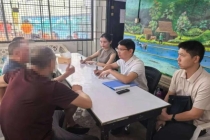 中使馆探视被菲查扣的69名中国工人 敦促公正处理案件