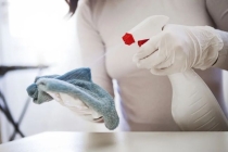 女子用84消毒液拖地住进ICU 过度消毒引发罕见肺炎