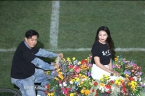 于和伟高圆圆张天爱亮相东北超 明星助阵开幕式