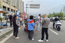 成立2年估值超10亿，张雪机车夺冠后已成各地争夺的“香饽饽” 多地竞逐品牌资源