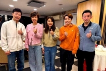 杜凯琹晒与郭晶晶张怡宁马龙合照 星光熠熠齐聚理工大