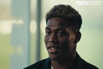 “我成为了你”是最好的纪念 守门员的坚韧之路