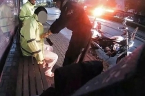 男孩雨夜走失 母亲报警求助 警民合力彻夜搜救