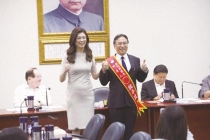 魏平政披国民党战袍出战彰化，蔡壁如也想选，能否打破魔咒受关注