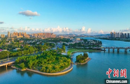 
                    2025年广东将完成森林质量精准提升400万亩
               