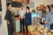 何嘉旻副市长率队开展网络餐饮食品安全督导检查