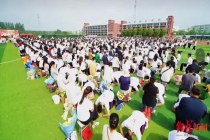 假煽情还是真必要？家长反对成人礼 形式主义惹争议