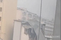 黑龙江一楼房坍塌 内有火锅店和歌厅 救援正在进行